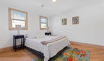 18 Barney St 3, Newport, RI 02840
