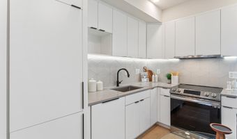 733 8TH St SE 302, Washington, DC 20003