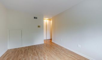 4627 LOGSDON Dr 51, Annandale, VA 22003