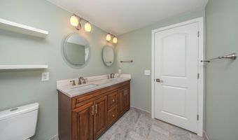 5120 Hensley Dr, Ann Arbor, MI 48103