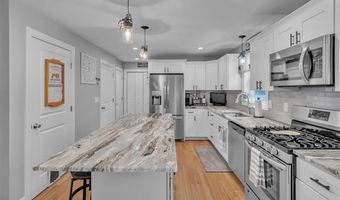 58 Benefit St, Warwick, RI 02886