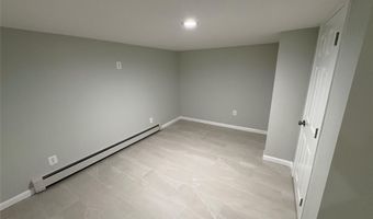9 Holt St, Amityville, NY 11701