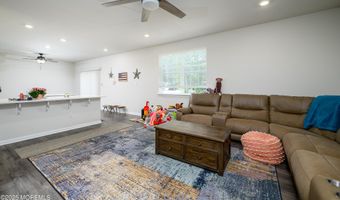 25 Tradewinds Ave, Barnegat, NJ 08005