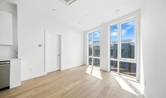 38 Hichborn 203, Boston, MA 02135