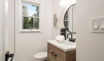 35 Waldron Rd, Allentown, NJ 08501