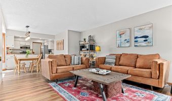 12534 Dover Dr, Apple Valley, MN 55124