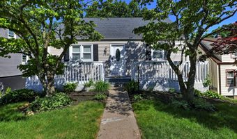 150 Hillcrest Rd, Bridgeport, CT 06606