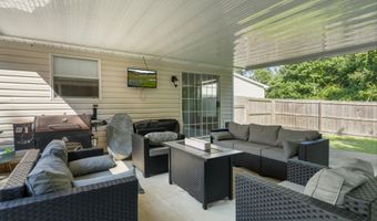 10676 N Oak Crest Dr, Biloxi, MS 39532