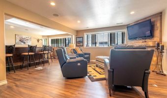 1408 Riverwood Dr, Bismarck, ND 58504