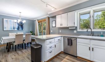 2665 Sun Rdg, Asbury, IA 52002
