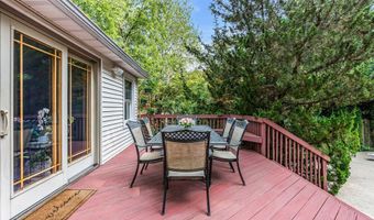 28 Doherty Dr, Middletown, NJ 07748