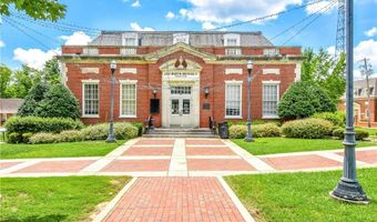 82 COURT Sq, Alexander City, AL 35010