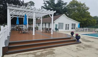 36 COURTSIDE Dr A-24, Dover, DE 19904