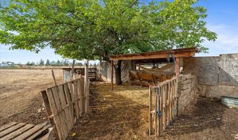 6400 Dale Ln, Anderson, CA 96007