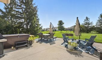 303 Hunters Rdg, Auburn, IN 46706