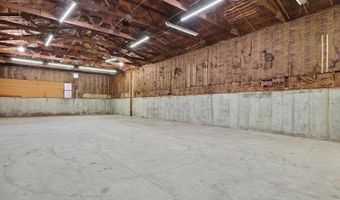 301 Old Dubuque Rd B, Anamosa, IA 52205