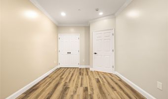 5 Jacqueline Way, North Babylon, NY 11703