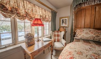 48 Old Searsport Ave, Belfast, ME 04915