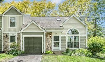 1911 Ozark Pkwy, Algonquin, IL 60102