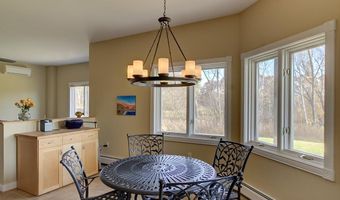 105 Brook Dr, Burlington, VT 05408