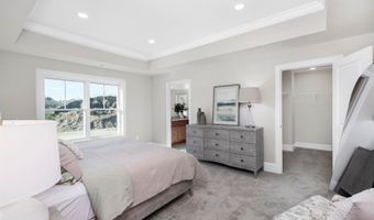 1 Barrington Way, Amherst, NH 03055