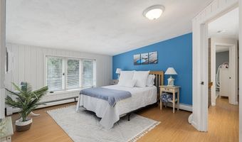 788 Namquid Dr, Warwick, RI 02888