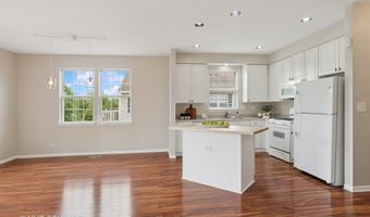 66 N Palazzo Dr, Addison, IL 60101