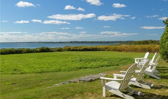 8 Taylor's Ln N, Little Compton, RI 02837