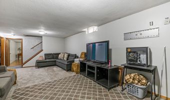4540 Woodlow Dr, Bel Aire, KS 67220