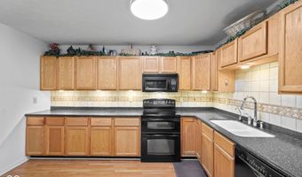 923 Stave Oak Dr, Beech Grove, IN 46107
