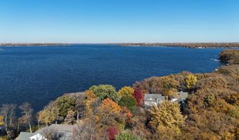 3019 1st St, Arnolds Park, IA 51331