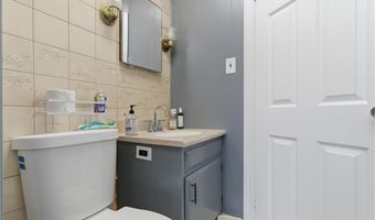 85 Hendricks St, Central Falls, RI 02863