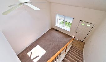 5631 STONECROFT Ln, Allentown, PA 18106