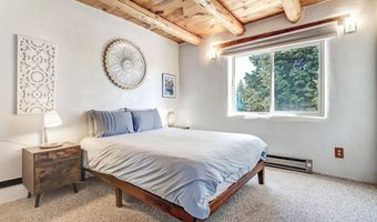 2 Latilla Ln, Arroyo Seco, NM 87514