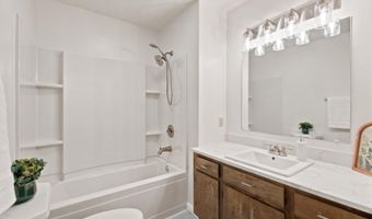 787 Woodlawn Trl, Appomattox, VA 24522
