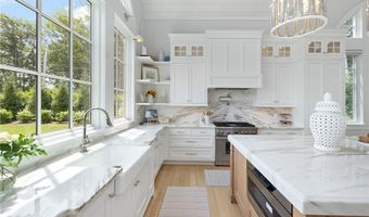309 Ocean Rd, Narragansett, RI 02882