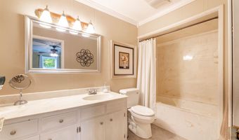 2001 Meadowlark Ln, Albertville, AL 35951