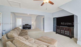 302 Castaway Dr, Bluffton, SC 29910
