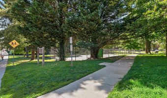 4970 BATTERY Ln 108, Bethesda, MD 20814