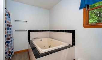 100 W YOUGHIOGHENY Dr, Aurora, WV 26705