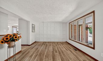 2227 Tartan Rd, Anderson, IN 46012