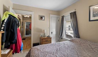1320 N HARRIMAN St, Appleton, WI 54911