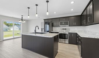 111 Sunset Dr, Avilla, IN 46710