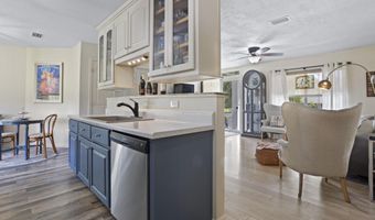 866 Washington St, Bay St. Louis, MS 39520