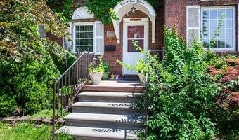 8911 Manor Ave, Allen Park, MI 48101