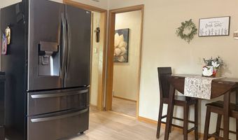 331 S 4th St, Akron, IA 51001