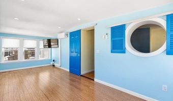 6 MacAlder St, Narragansett, RI 02882
