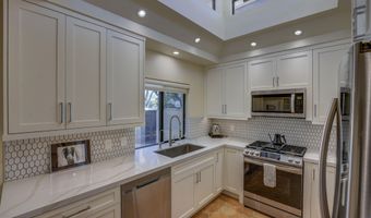 1049 N BOULDER Dr, Carefree, AZ 85377