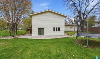 609 S Splitrock Blvd, Brandon, SD 57005