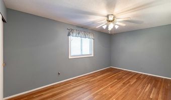 707 Bitterfield Dr, Ballwin, MO 63011